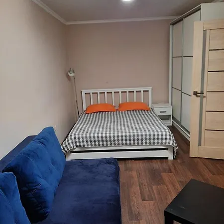 Квартира В Районе Вокзала Пляж Отрада Apartament *