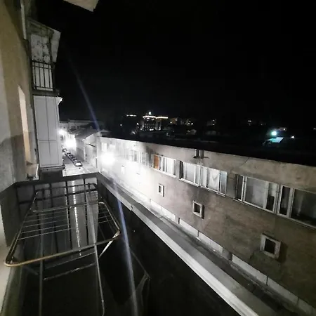 Квартира В Районе Вокзала Пляж Отрада Apartament *